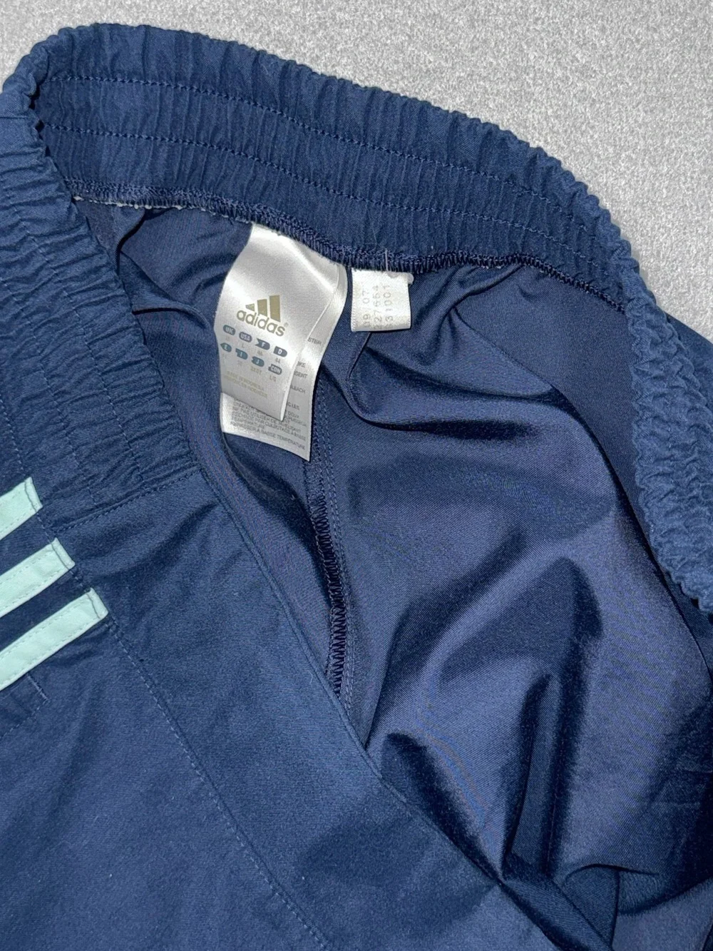 Men’s vintage adidas track pants parachute pants